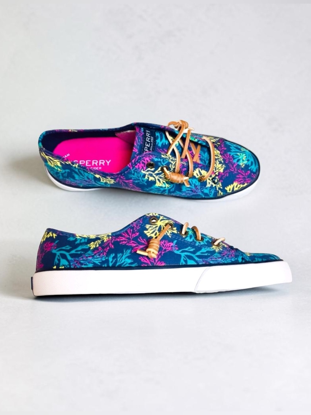 SPERRY Colorful Reef Navy Pier View Sneaker 7M New in Box - Picture 1 of 8